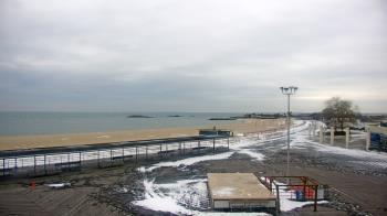 Weather camera view of Ocean Beach Park.