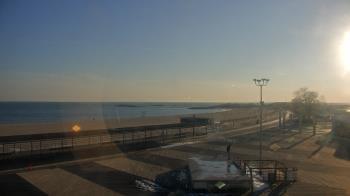 Weather camera view of Ocean Beach Park.