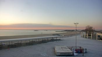 Weather camera view of Ocean Beach Park.