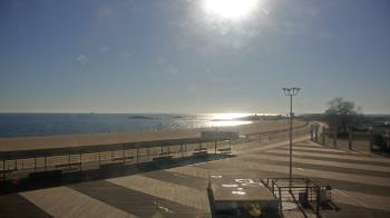 Weather camera view of Ocean Beach Park.