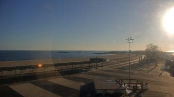 Weather camera view of Ocean Beach Park.