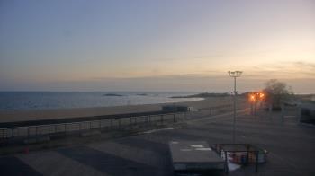 Weather camera view of Ocean Beach Park.