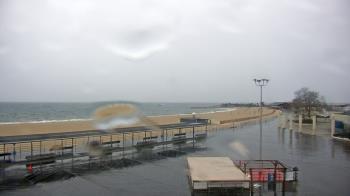 Weather camera view of Ocean Beach Park.