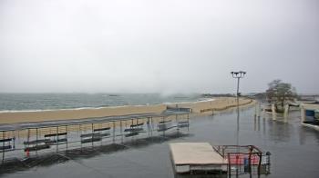 Weather camera view of Ocean Beach Park.