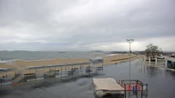 Weather camera view of Ocean Beach Park.