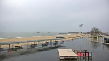 Weather camera view of Ocean Beach Park.