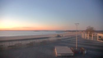 Weather camera view of Ocean Beach Park.