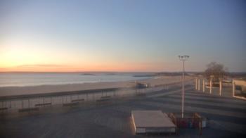 Weather camera view of Ocean Beach Park.