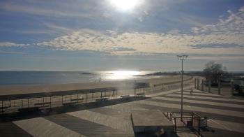 Weather camera view of Ocean Beach Park.