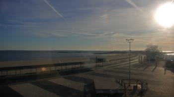 Weather camera view of Ocean Beach Park.