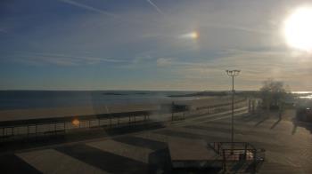 Weather camera view of Ocean Beach Park.