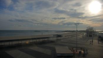 Weather camera view of Ocean Beach Park.