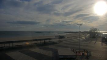 Weather camera view of Ocean Beach Park.