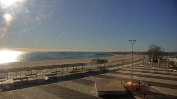 Weather camera view of Ocean Beach Park.