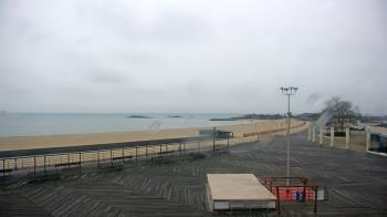 Weather camera view of Ocean Beach Park.