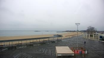 Weather camera view of Ocean Beach Park.