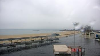 Weather camera view of Ocean Beach Park.