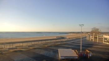 Weather camera view of Ocean Beach Park.
