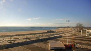 Weather camera view of Ocean Beach Park.