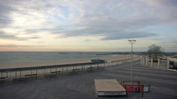 Weather camera view of Ocean Beach Park.