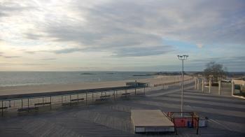 Weather camera view of Ocean Beach Park.