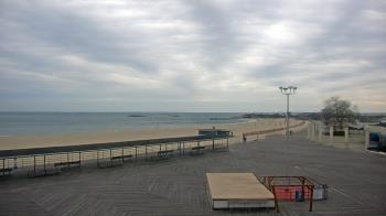 Weather camera view of Ocean Beach Park.