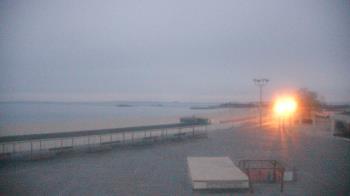 Weather camera view of Ocean Beach Park.