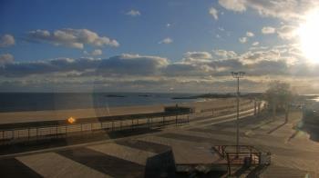 Weather camera view of Ocean Beach Park.