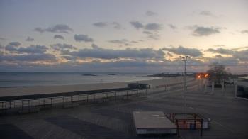 Weather camera view of Ocean Beach Park.