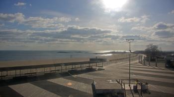 Weather camera view of Ocean Beach Park.