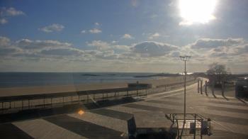 Weather camera view of Ocean Beach Park.