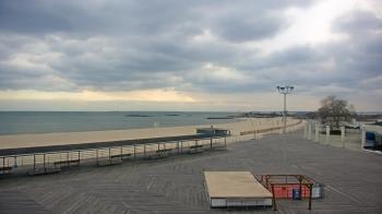 Weather camera view of Ocean Beach Park.