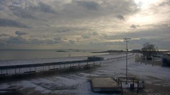 Weather camera view of Ocean Beach Park.