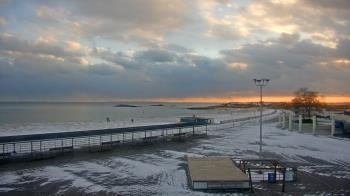 Weather camera view of Ocean Beach Park.