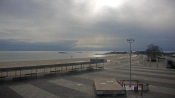 Weather camera view of Ocean Beach Park.