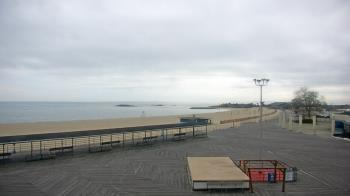 Weather camera view of Ocean Beach Park.