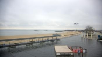 Weather camera view of Ocean Beach Park.