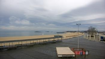 Weather camera view of Ocean Beach Park.