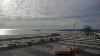 Weather camera view of Ocean Beach Park.