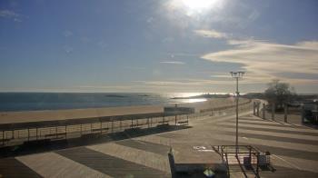 Weather camera view of Ocean Beach Park.