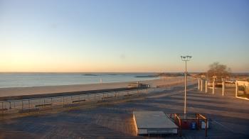 Weather camera view of Ocean Beach Park.