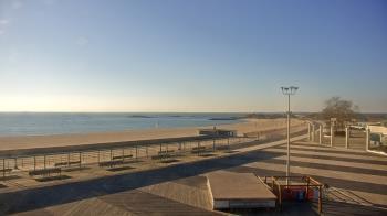 Weather camera view of Ocean Beach Park.