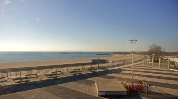 Weather camera view of Ocean Beach Park.