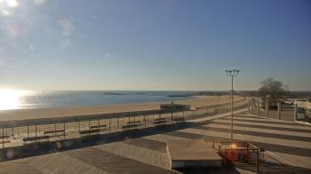 Weather camera view of Ocean Beach Park.
