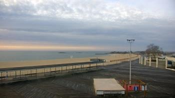 Weather camera view of Ocean Beach Park.