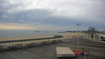 Weather camera view of Ocean Beach Park.
