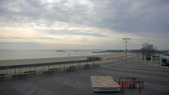 Weather camera view of Ocean Beach Park.