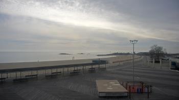 Weather camera view of Ocean Beach Park.