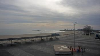 Weather camera view of Ocean Beach Park.