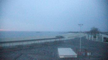 Weather camera view of Ocean Beach Park.